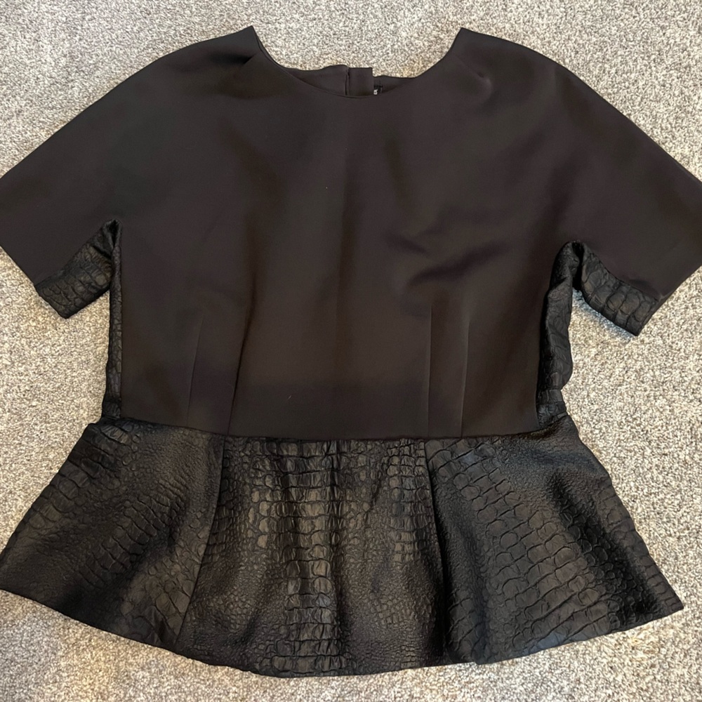 W118 By Walter Baker Women's Size large Black Short-Sleeved Peplum Top designer